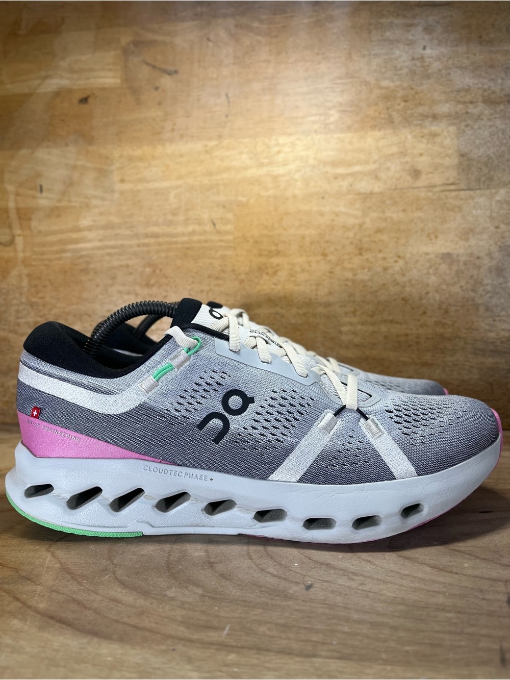 On CloudSurfer 2 REFLECTIVE Mens Size 10 Running Shoes Sneakers Gray Green
